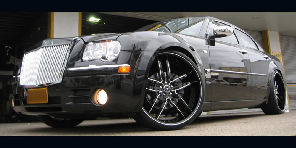 Chrysler 300 on Forgiato Vizzo wheels