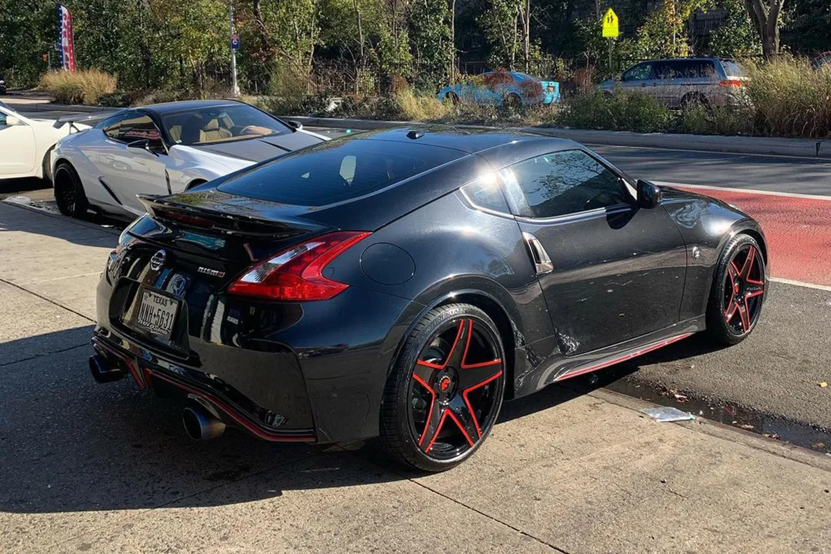 Nissan 350Z on Forgiato Classico-M wheels