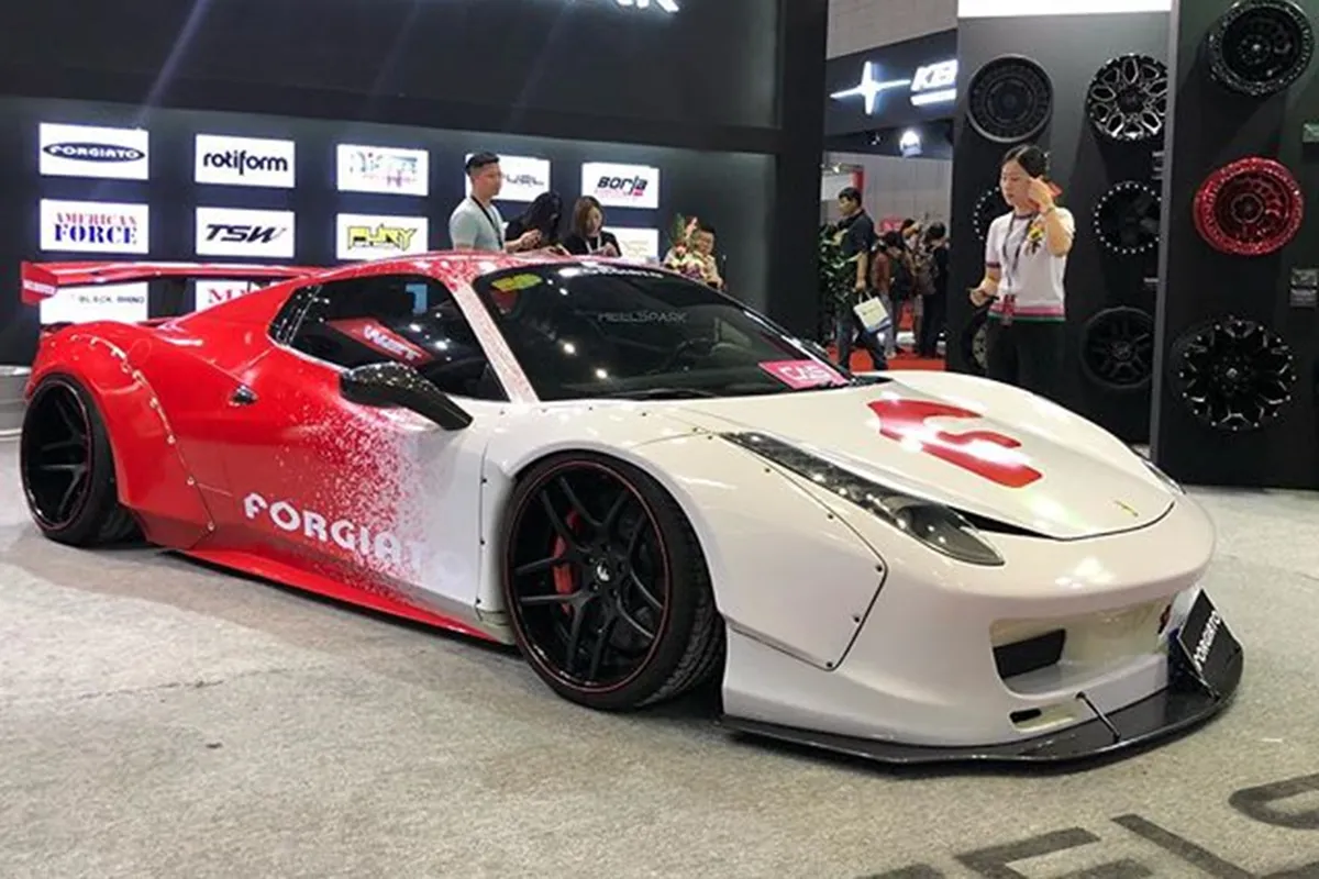 Ferrari 488 on Forgiato Undice-ECL wheels
