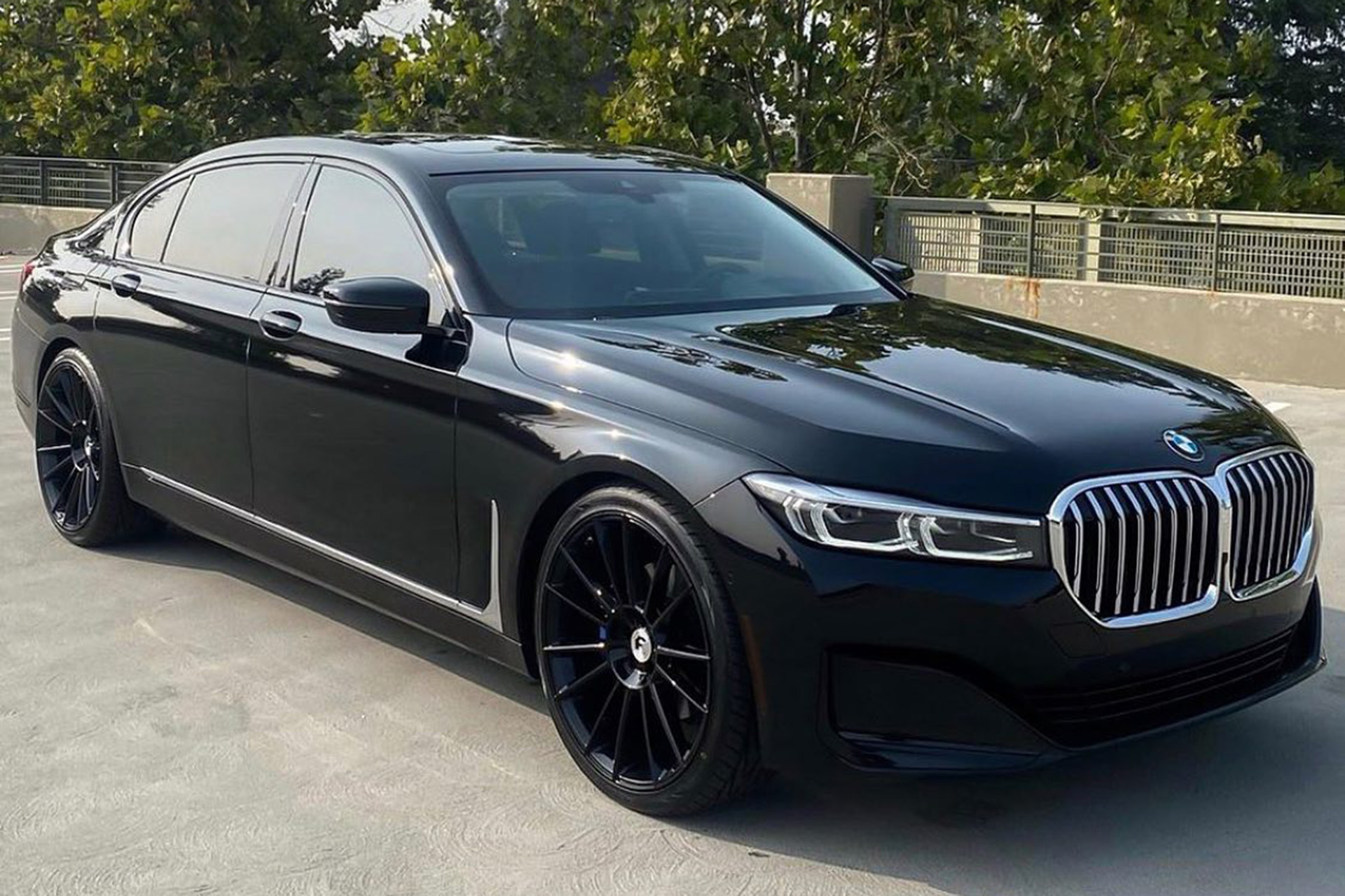 5 Series on Forgiato Flow wheels