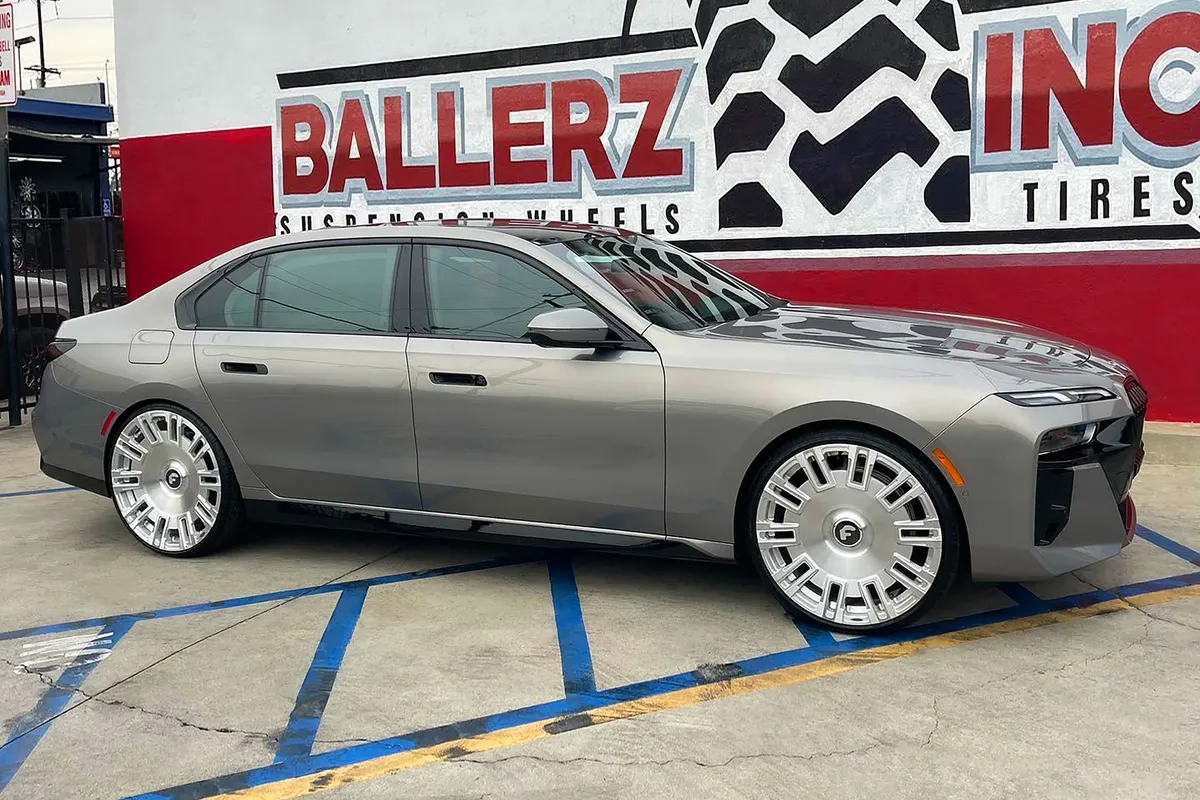 BMW 7 Series on Forgiato Licenziato-M wheels