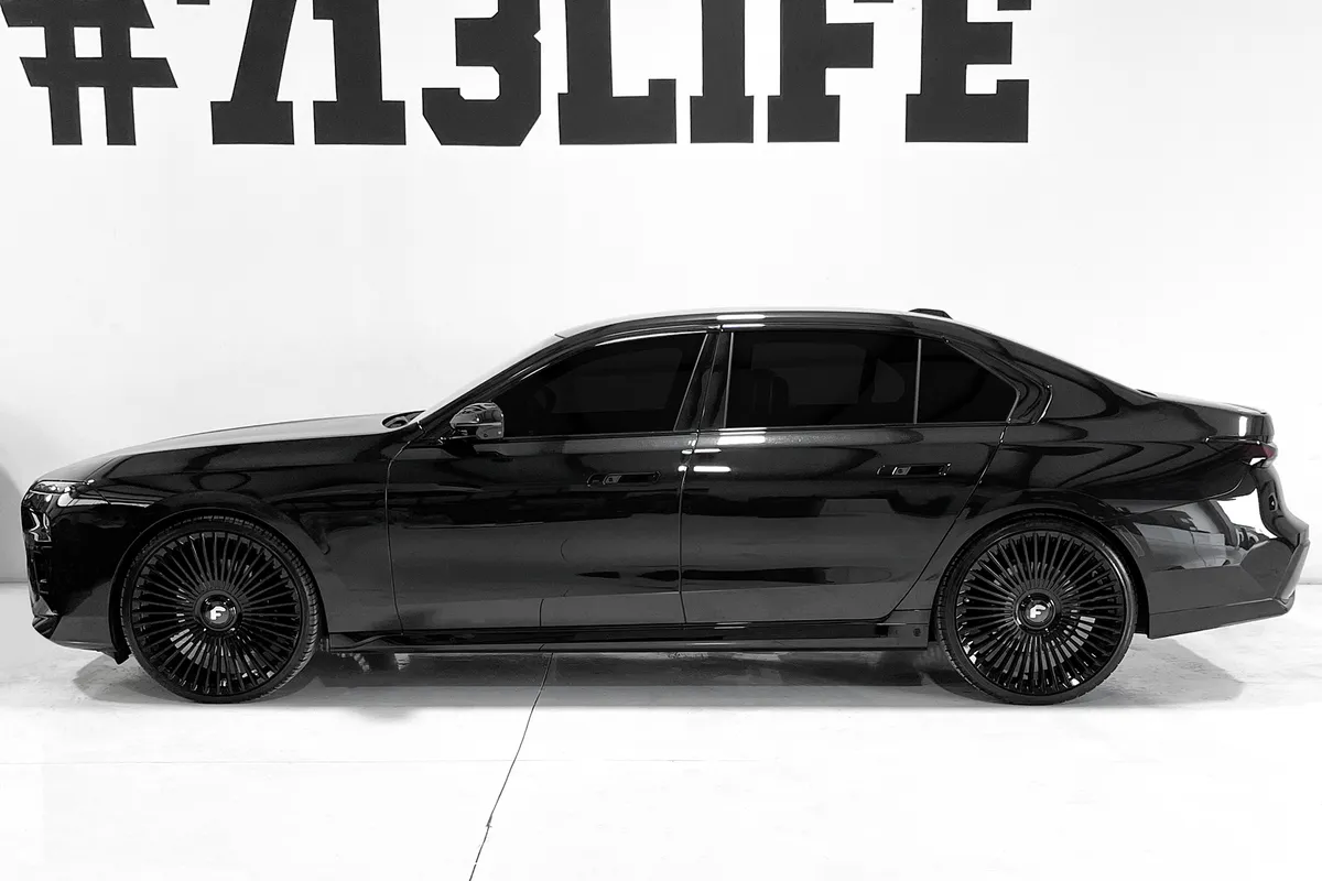 BMW 7 Series on Forgiato Trimestre-M wheels