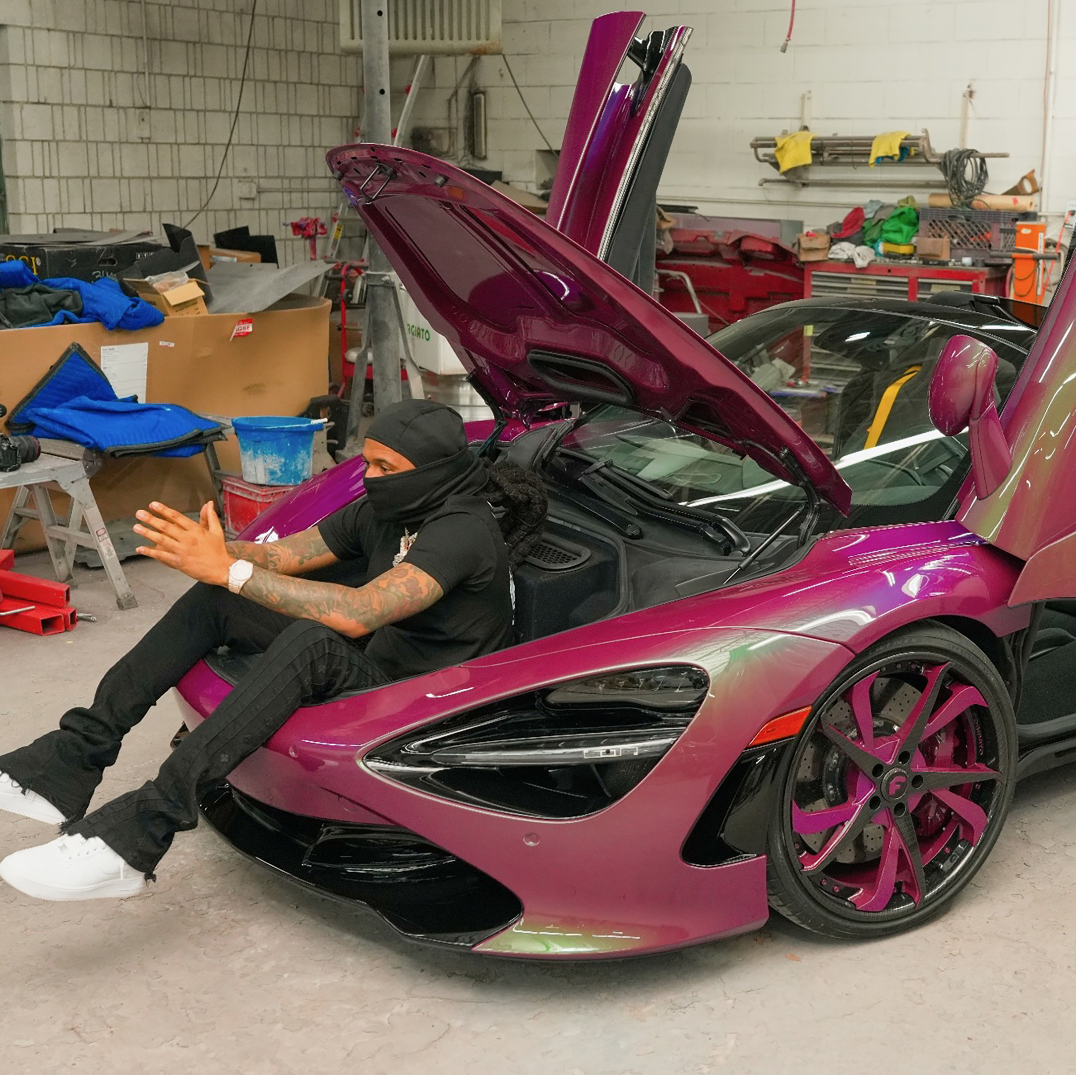 720S on S221-ECL