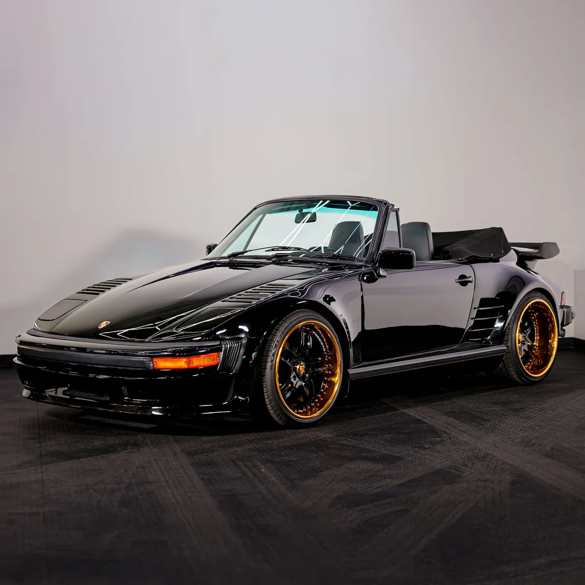 Porsche 911 on Forgiato Estremo wheels