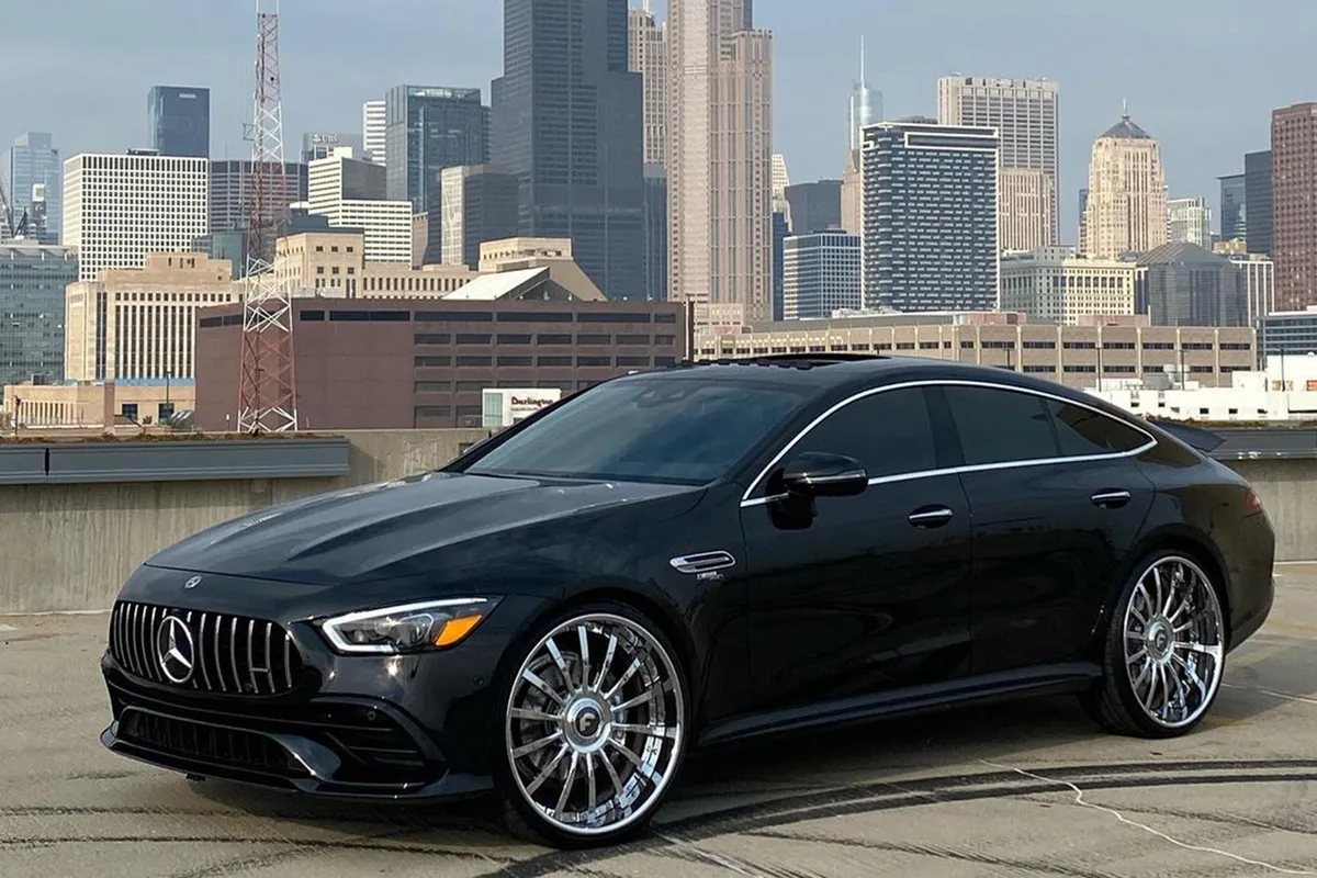Mercedes-Benz AMG on Forgiato Piatto wheels