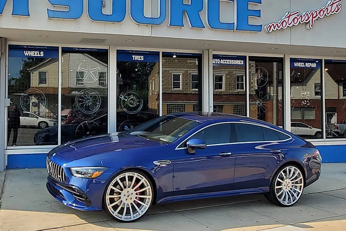 Mercedes-Benz AMG on Forgiato Piatto-ECL wheels