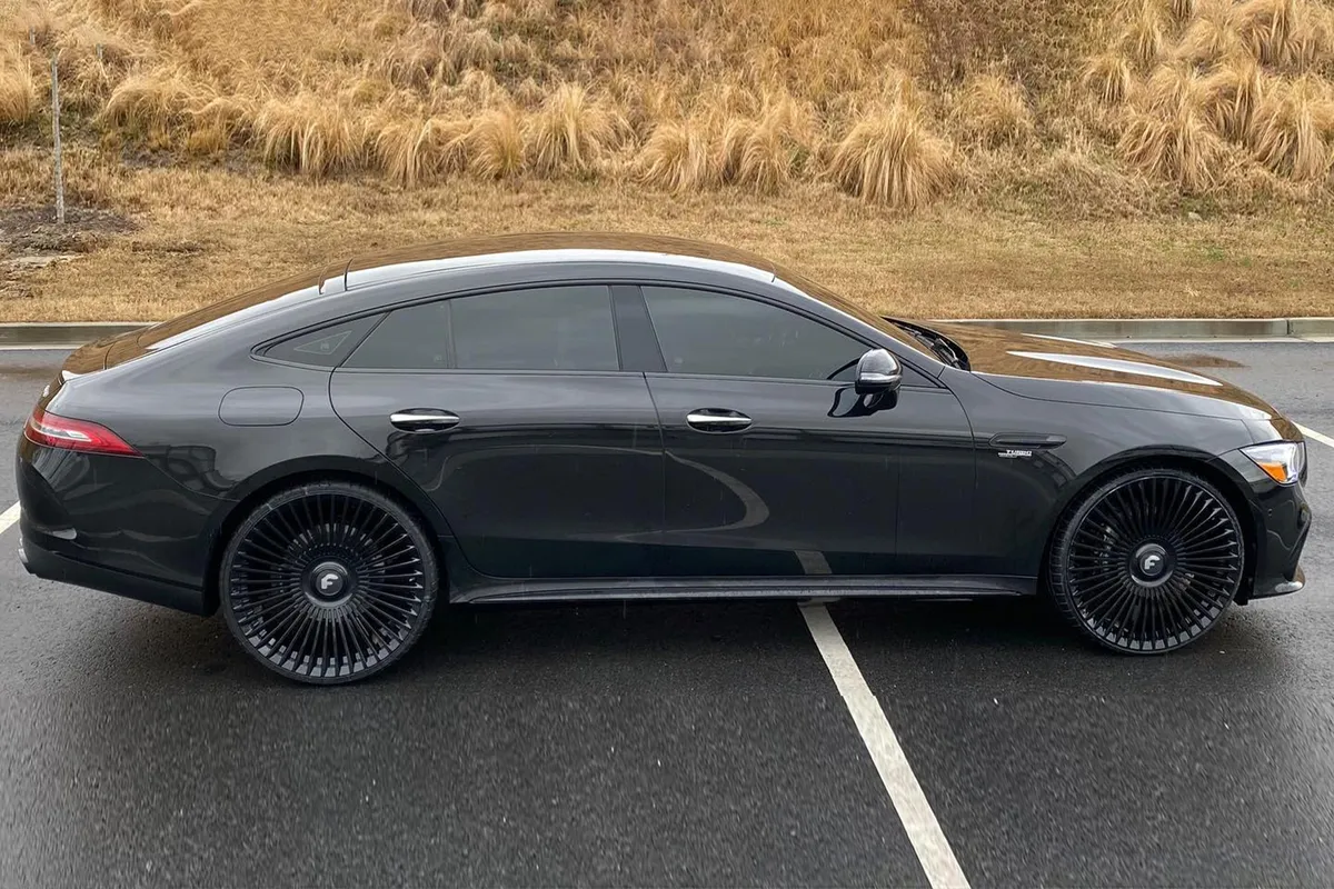 Mercedes-Benz AMG on Forgiato Trimestre-M wheels