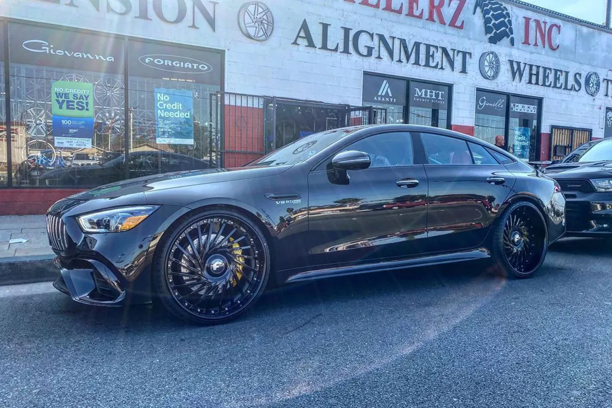 Mercedes-Benz AMG on Forgiato Ventoso wheels