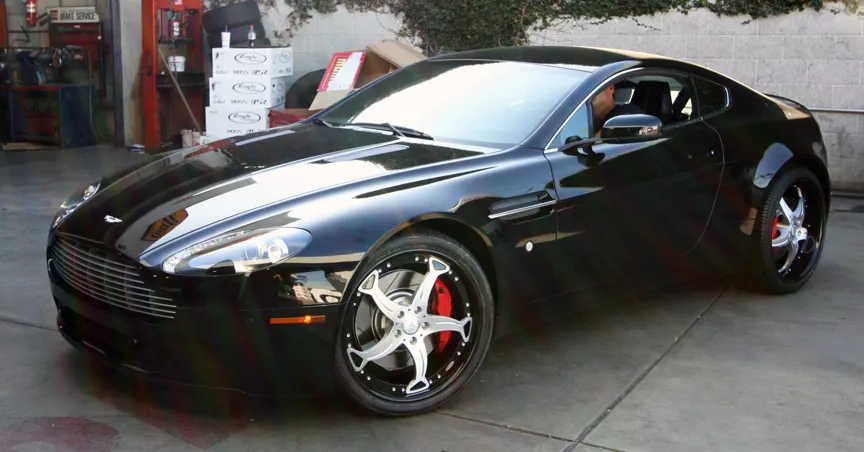 Aston Martin Aston Martin Vantage on Forgiato Curva wheels