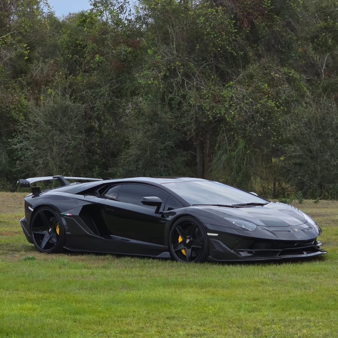 Aventador on Classico