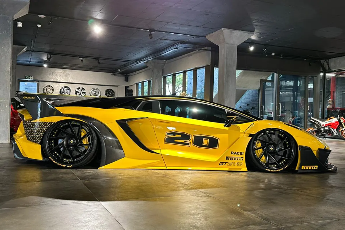 Lamborghini Aventador on Forgiato Troppo-B wheels