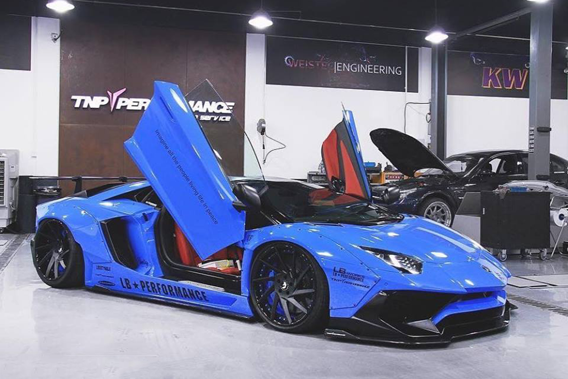 Aventador on Troppo-ECL