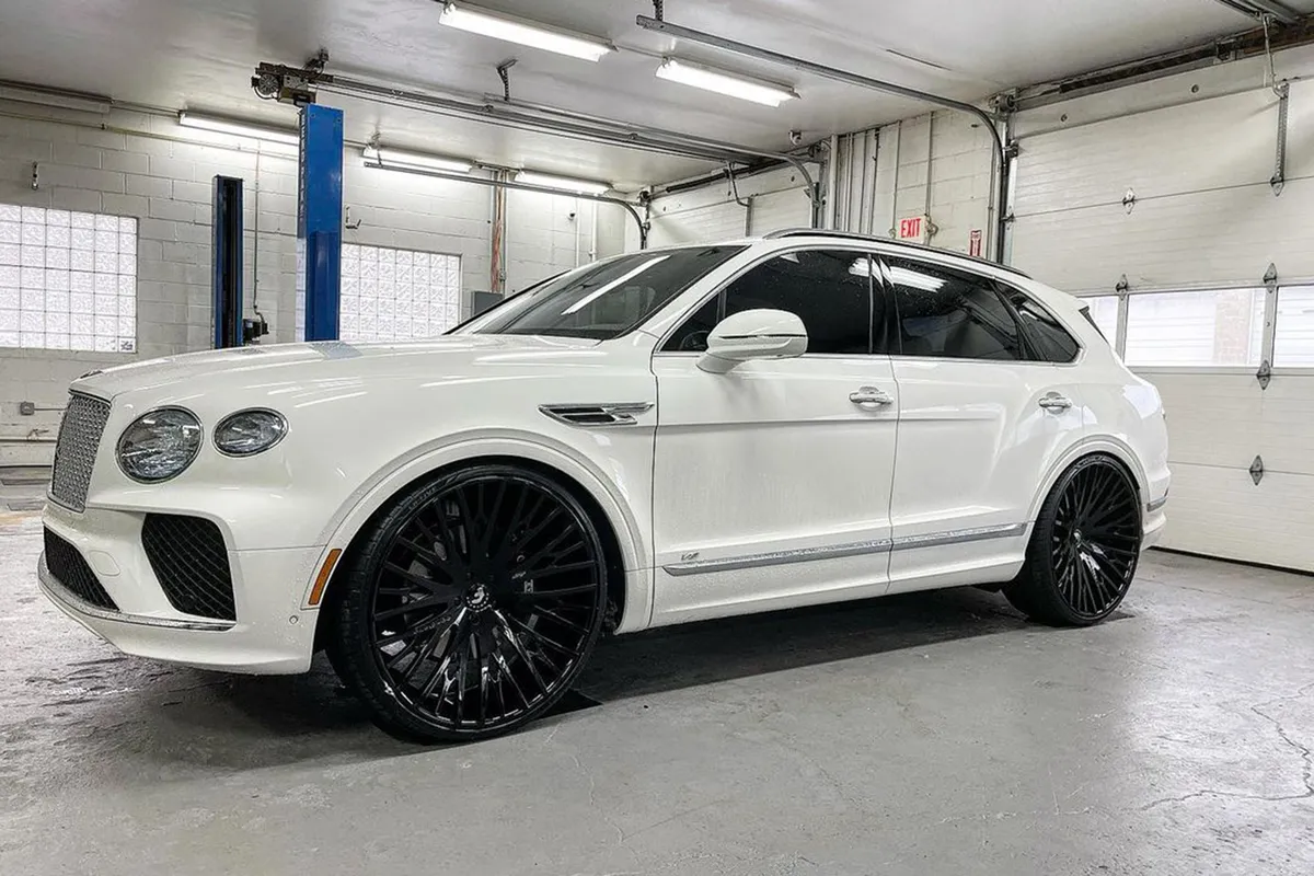 Bentley Bentayga on Forgiato Cravatta-ECL wheels