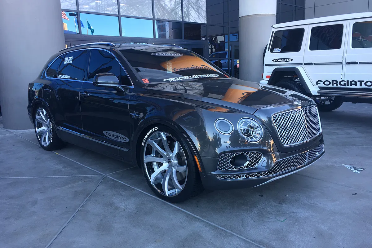 Bentley Bentayga on Forgiato Fondare-ECL wheels