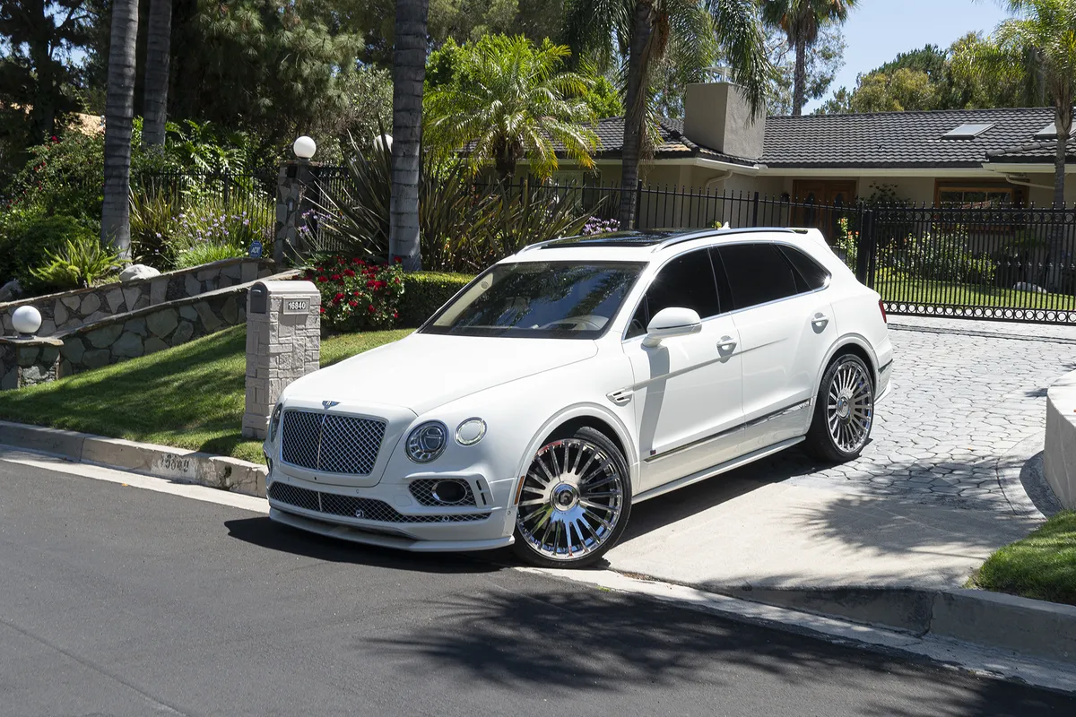 Bentley Bentayga on Forgiato Singolo M wheels