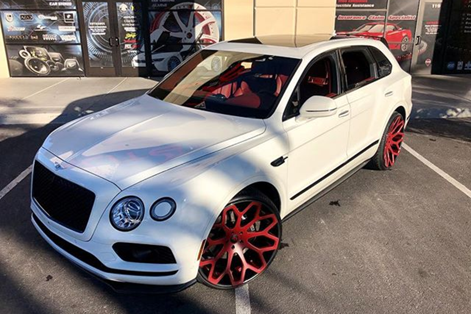Bentayga on Tessi-ECL
