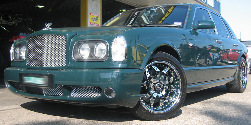 Bentley Arnage on Tello