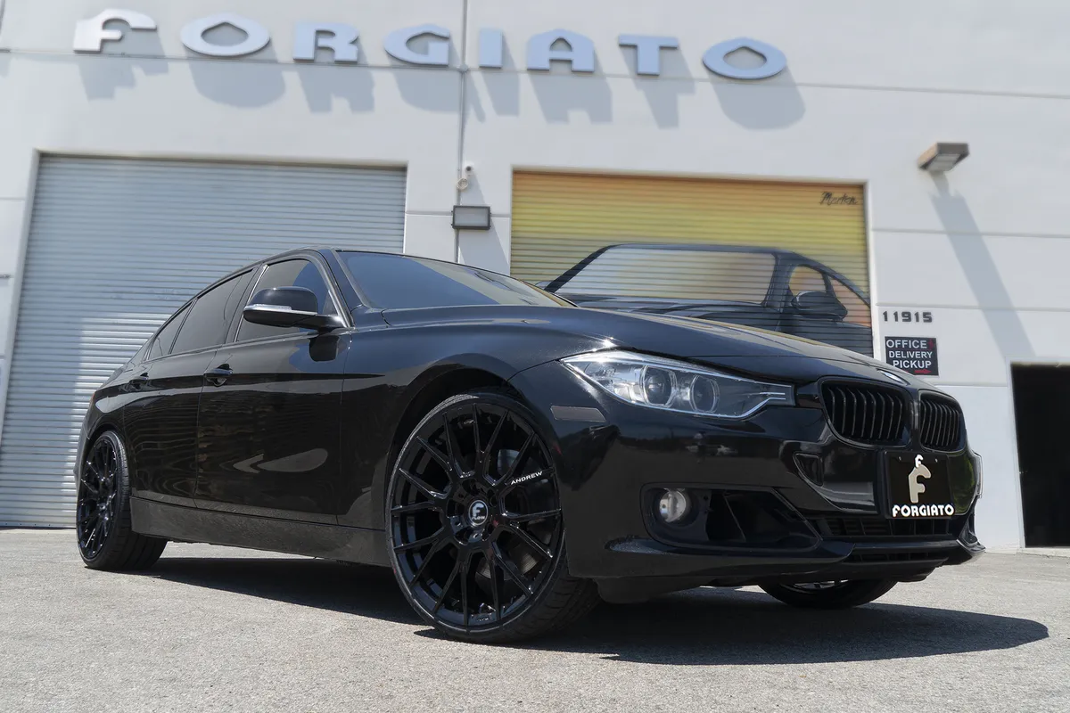 BMW BMW 3 Series on Forgiato Flow wheels