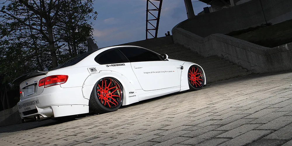 BMW BMW 3 Series on Forgiato Maglia wheels