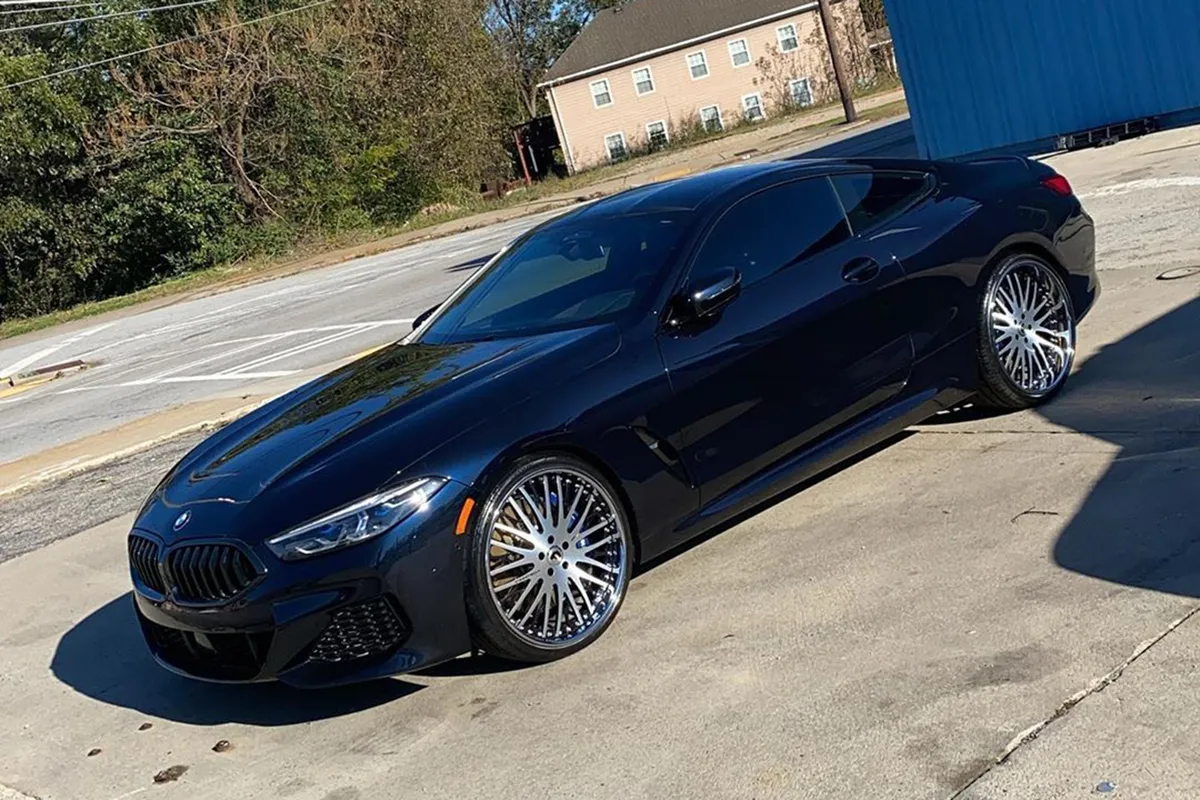 BMW BMW 8 Series on Forgiato Cravatta wheels