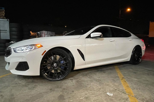 BMW 8 Series on Flow 001