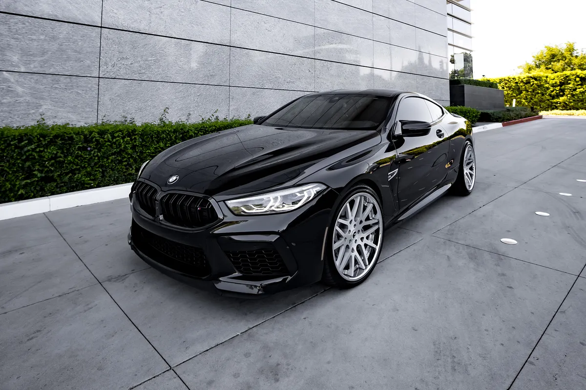 BMW BMW 8 Series on Forgiato Maglia wheels