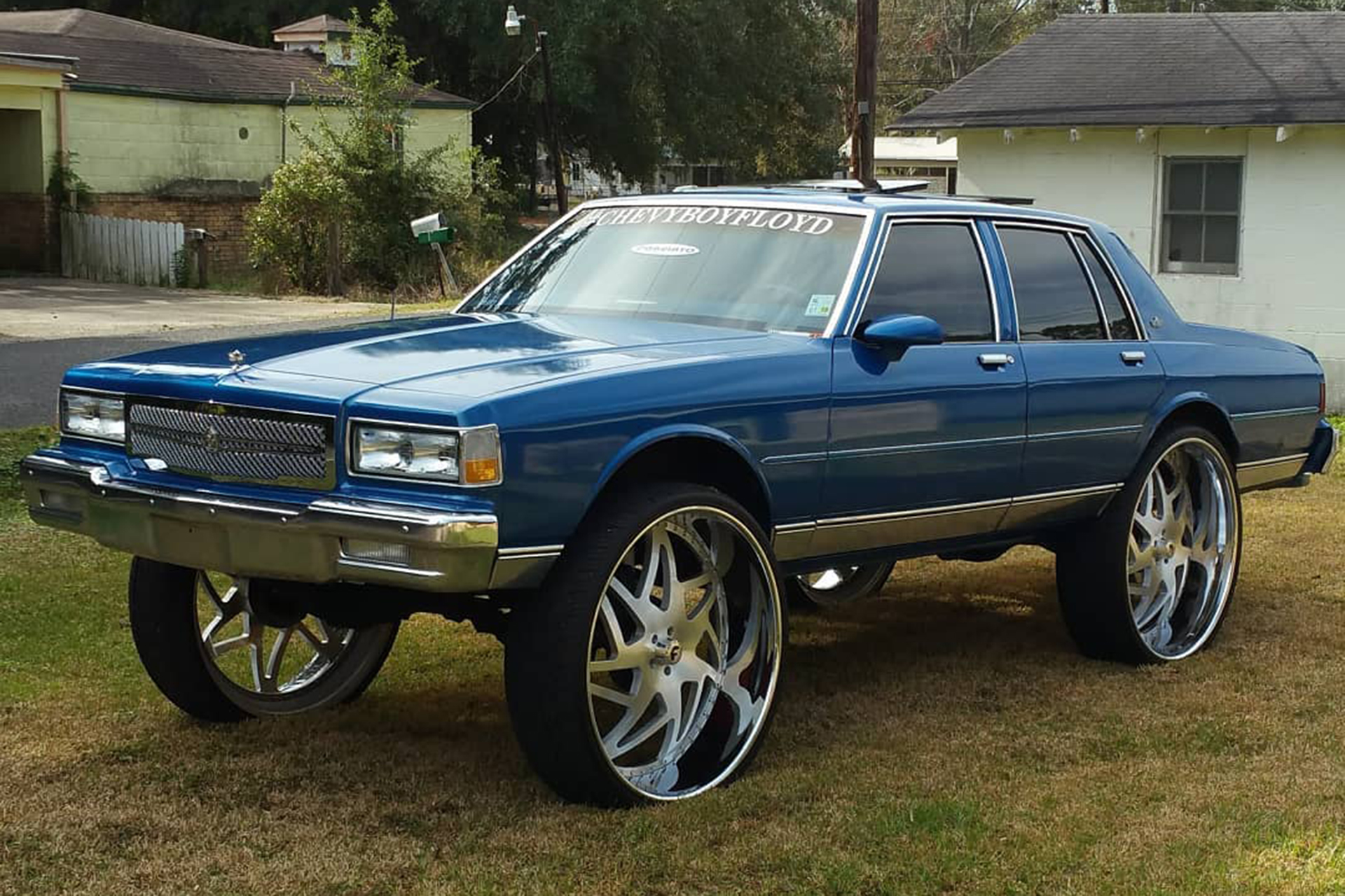 Box Chevy on Finestro