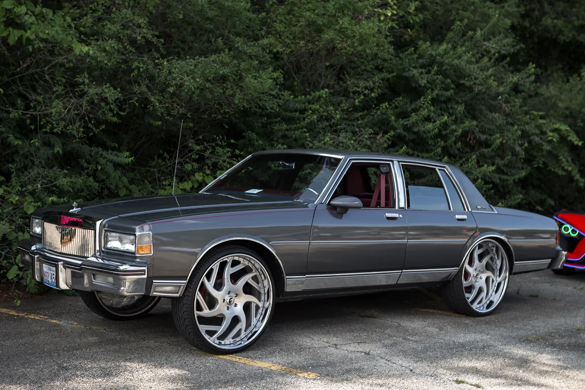 Chevrolet Box Chevy on Forgiato Girare wheels