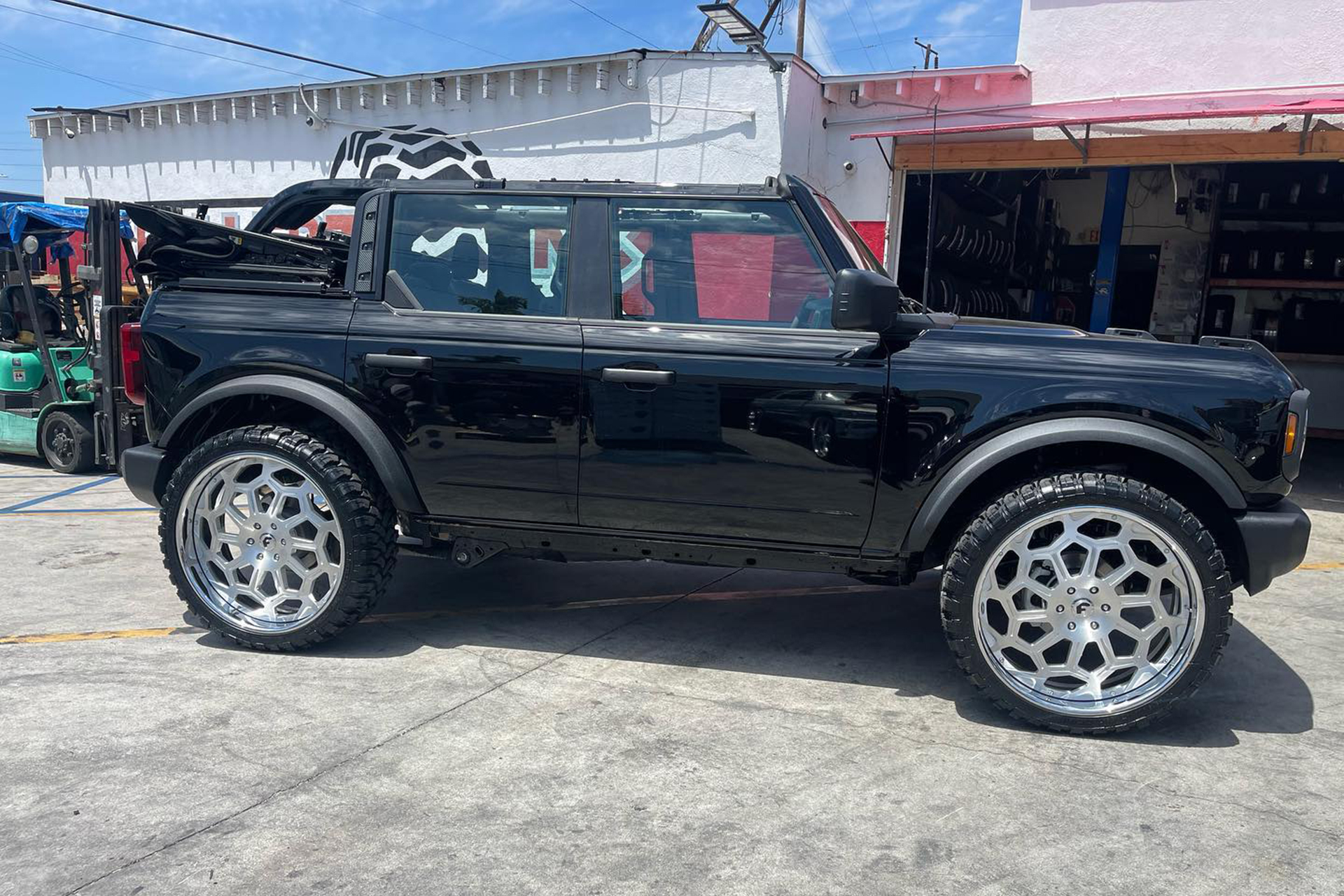 Bronco on Teos Ff