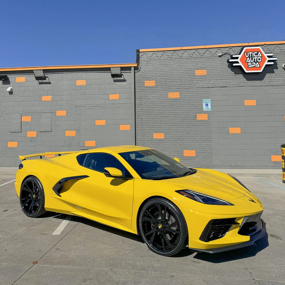 Chevrolet C8 on Forgiato S221-ECL wheels