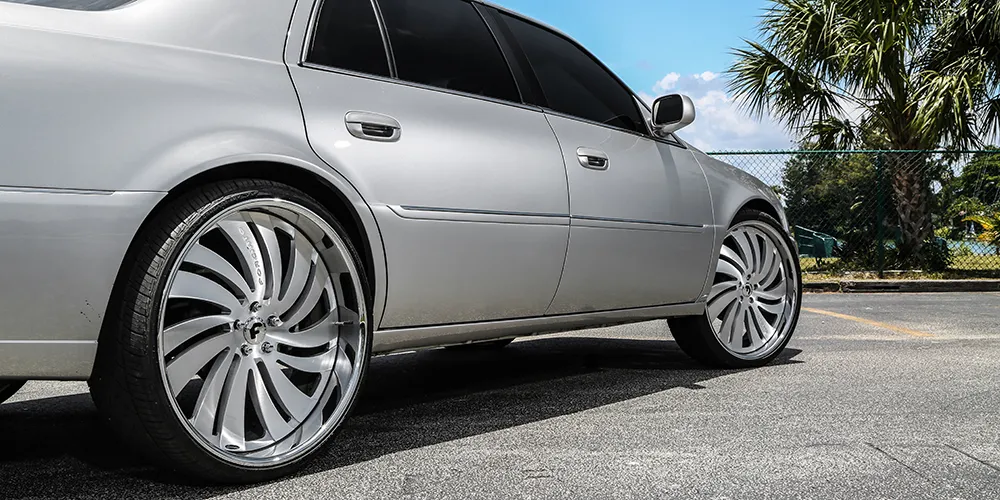 Cadillac Cadillac DTS on Forgiato Canale-L wheels
