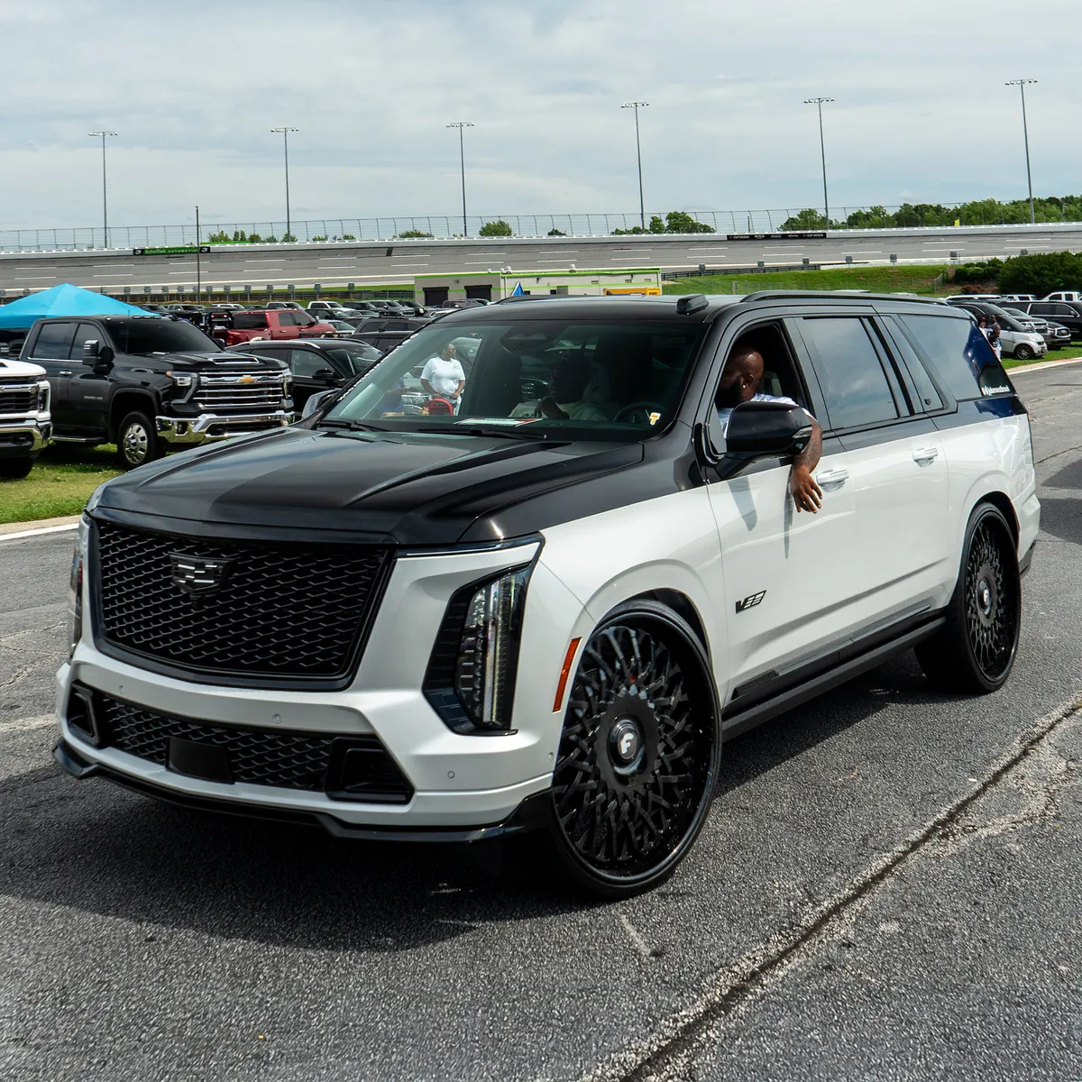 Cadillac on Tessuto