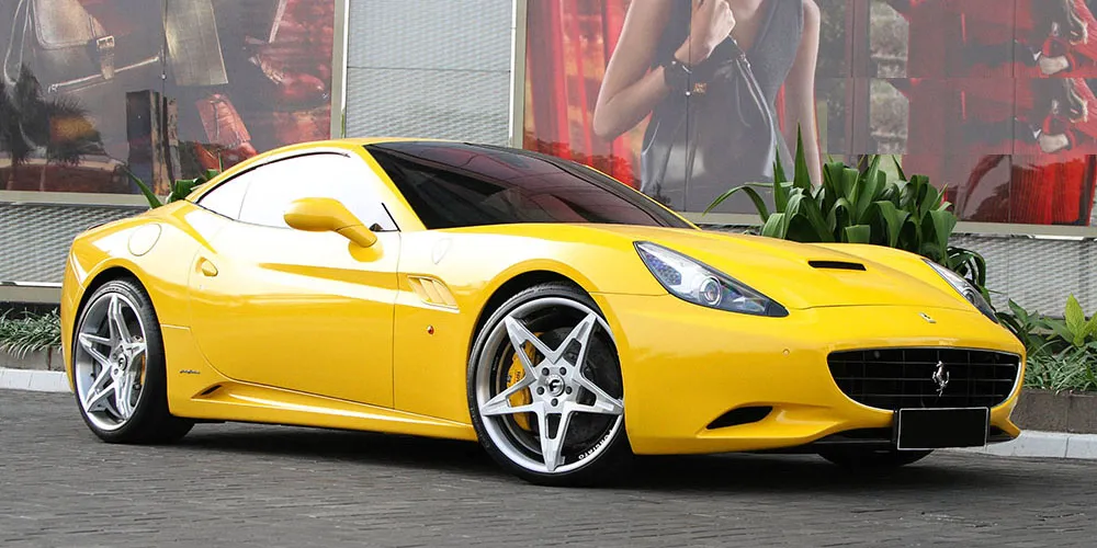 Ferrari California on Forgiato F2 wheels