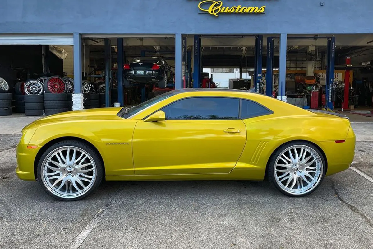 Chevrolet Camaro on Forgiato Diosso wheels