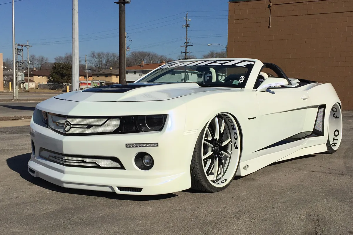 Chevrolet Camaro on Forgiato F2-19-ECL wheels