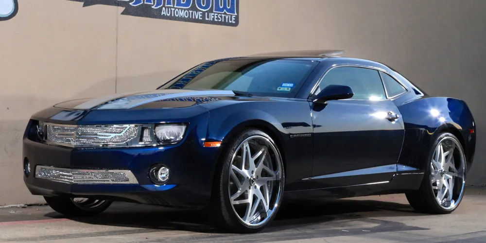 Chevrolet Camaro on Forgiato Finestro wheels