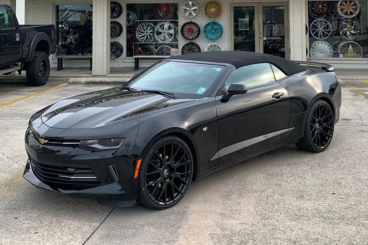Chevrolet Camaro on Forgiato Flow 001 wheels