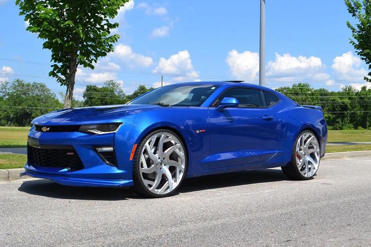 Chevrolet Camaro on Forgiato Girare-ECL wheels