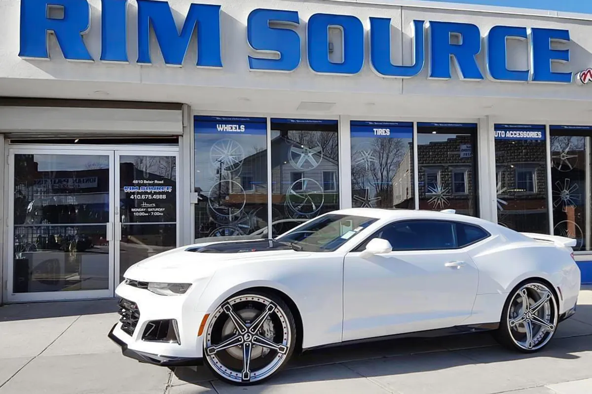 Chevrolet Camaro on Forgiato Martellato-ECL wheels