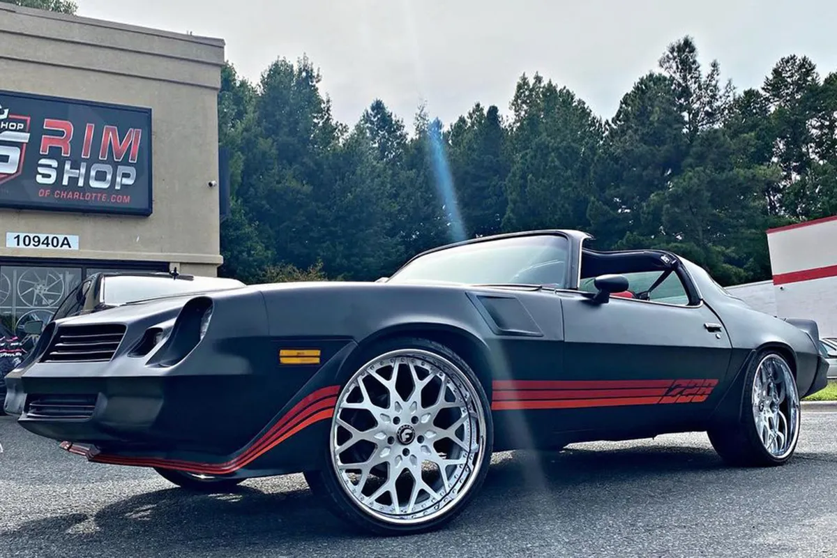 Chevrolet Camaro on Forgiato Torino wheels