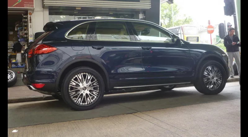 Porsche Cayenne on Forgiato Ovale wheels