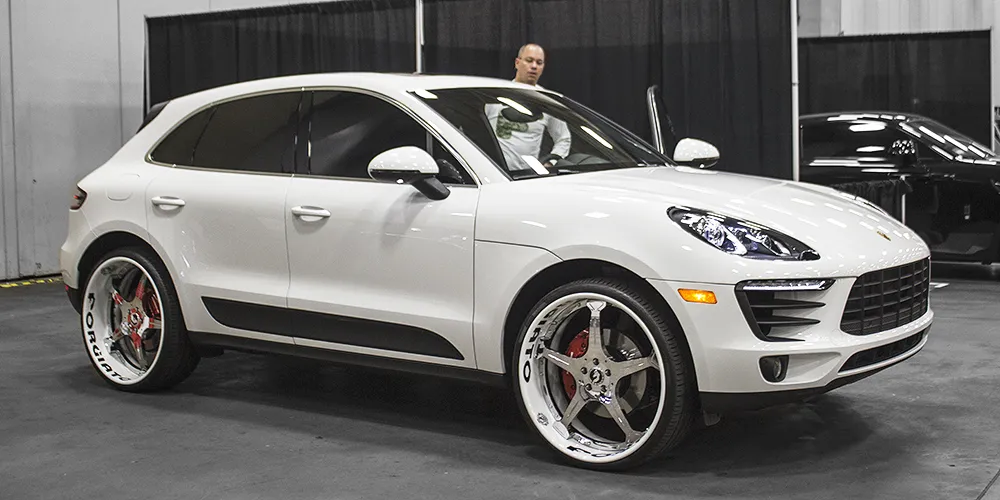 Porsche Cayenne on Forgiato Quinto wheels