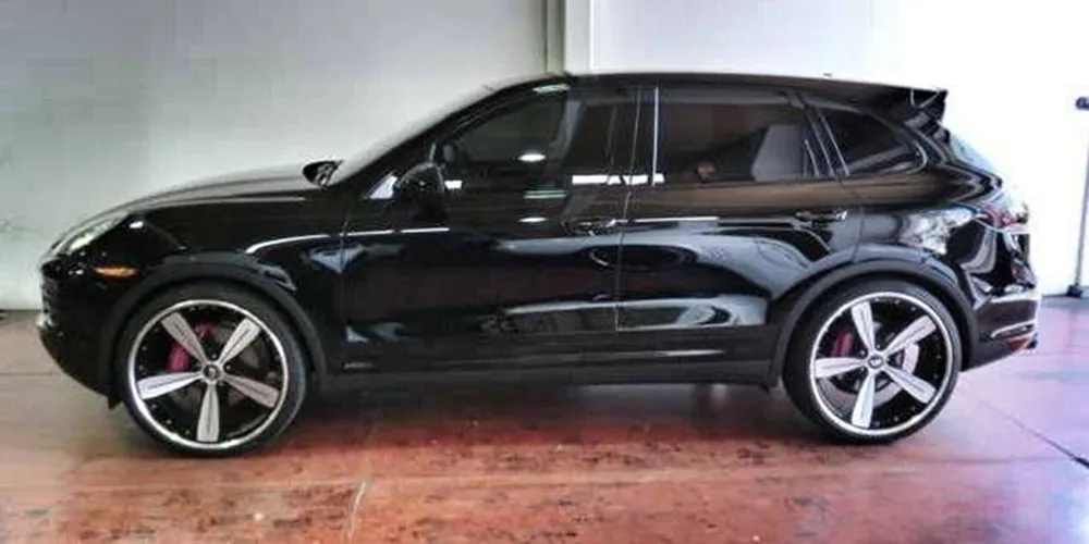 Porsche Cayenne on Forgiato Ritorno wheels