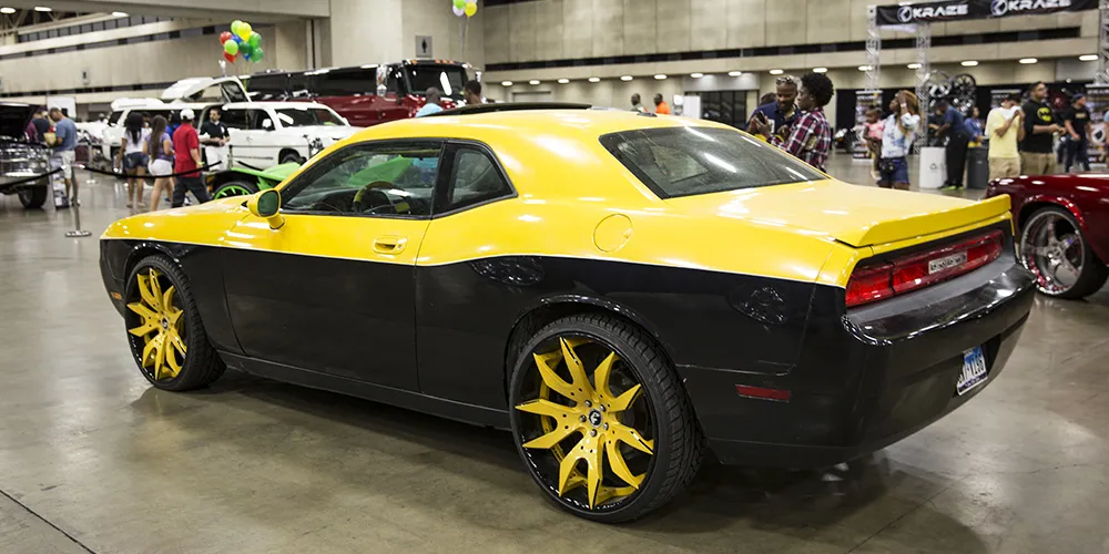 Dodge Challenger on Forgiato Artigli-ECL wheels
