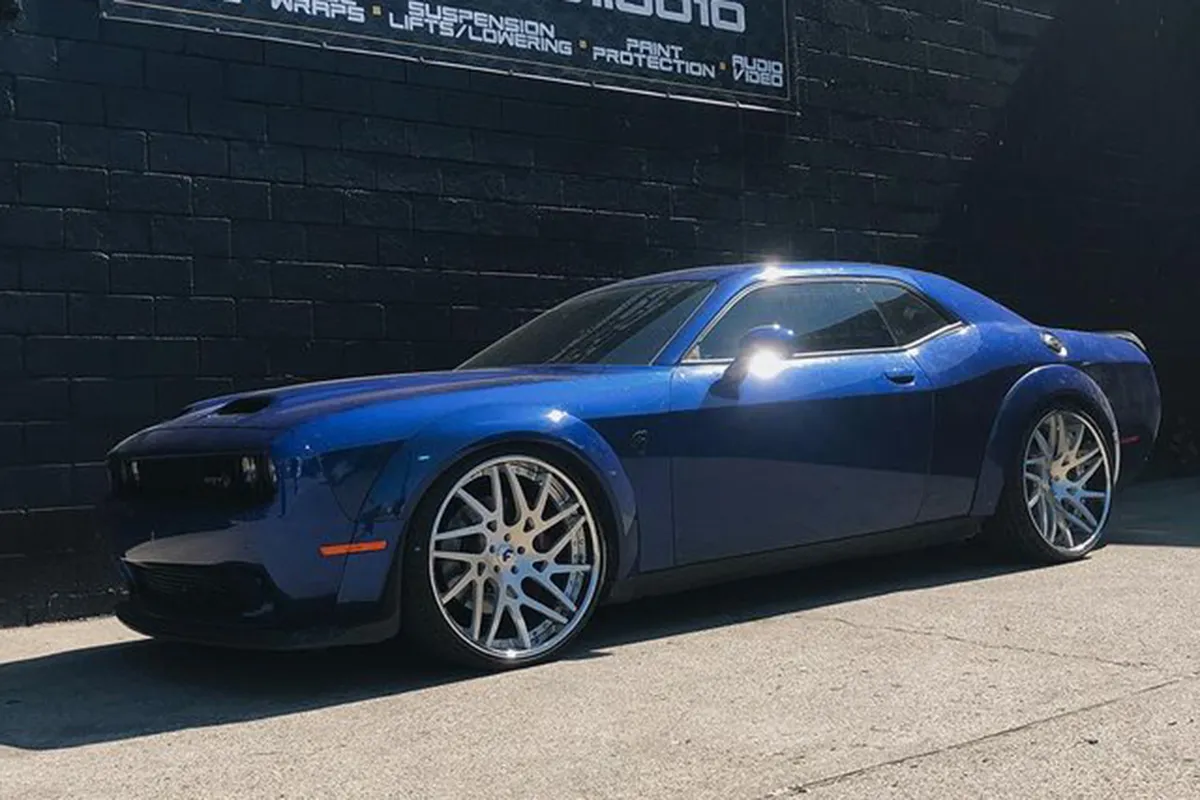 Dodge Challenger on Forgiato Twisted Maglia 2 Ecl wheels