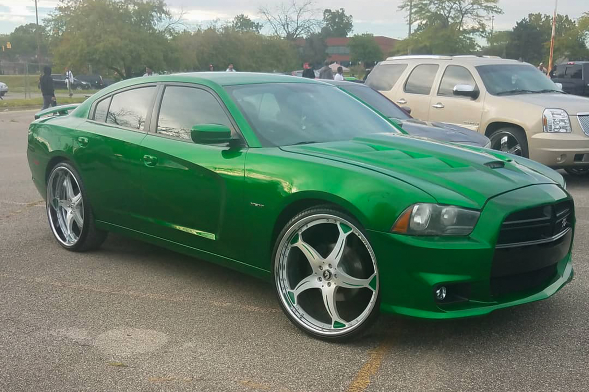 Charger on Curva
