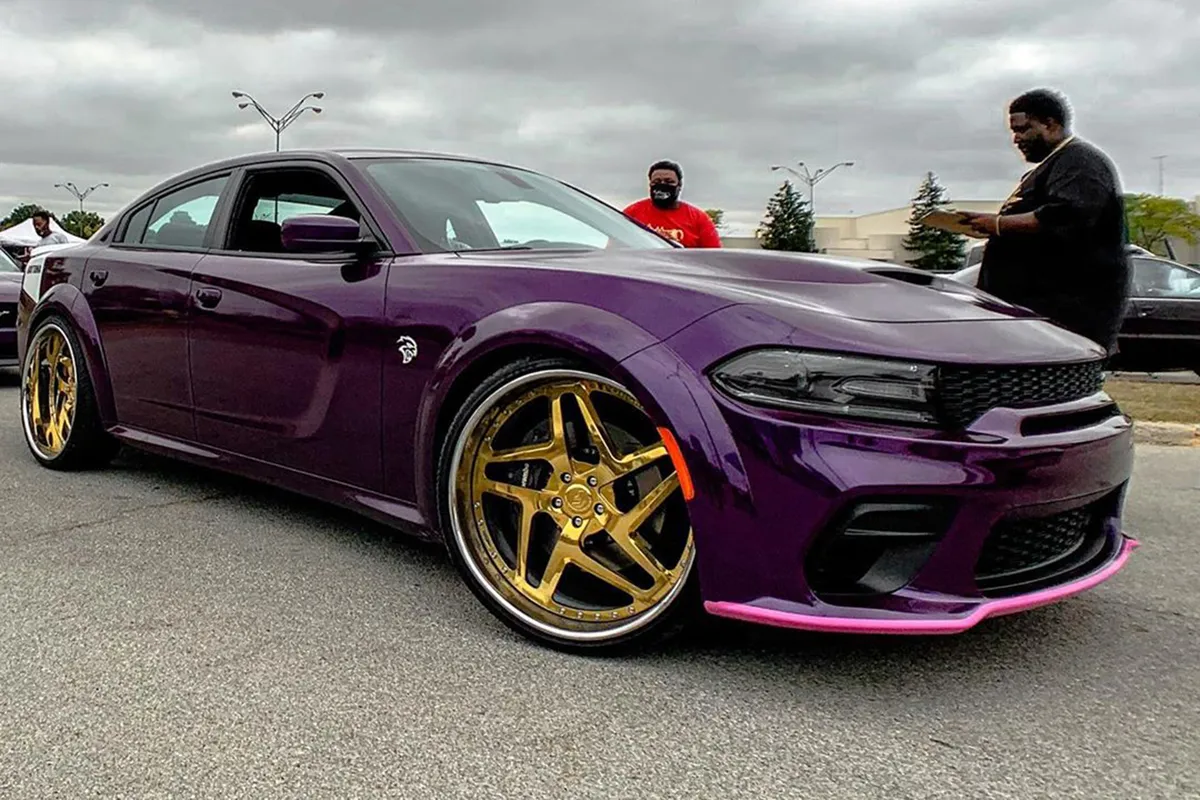 Dodge Charger on Forgiato F2.11-B wheels
