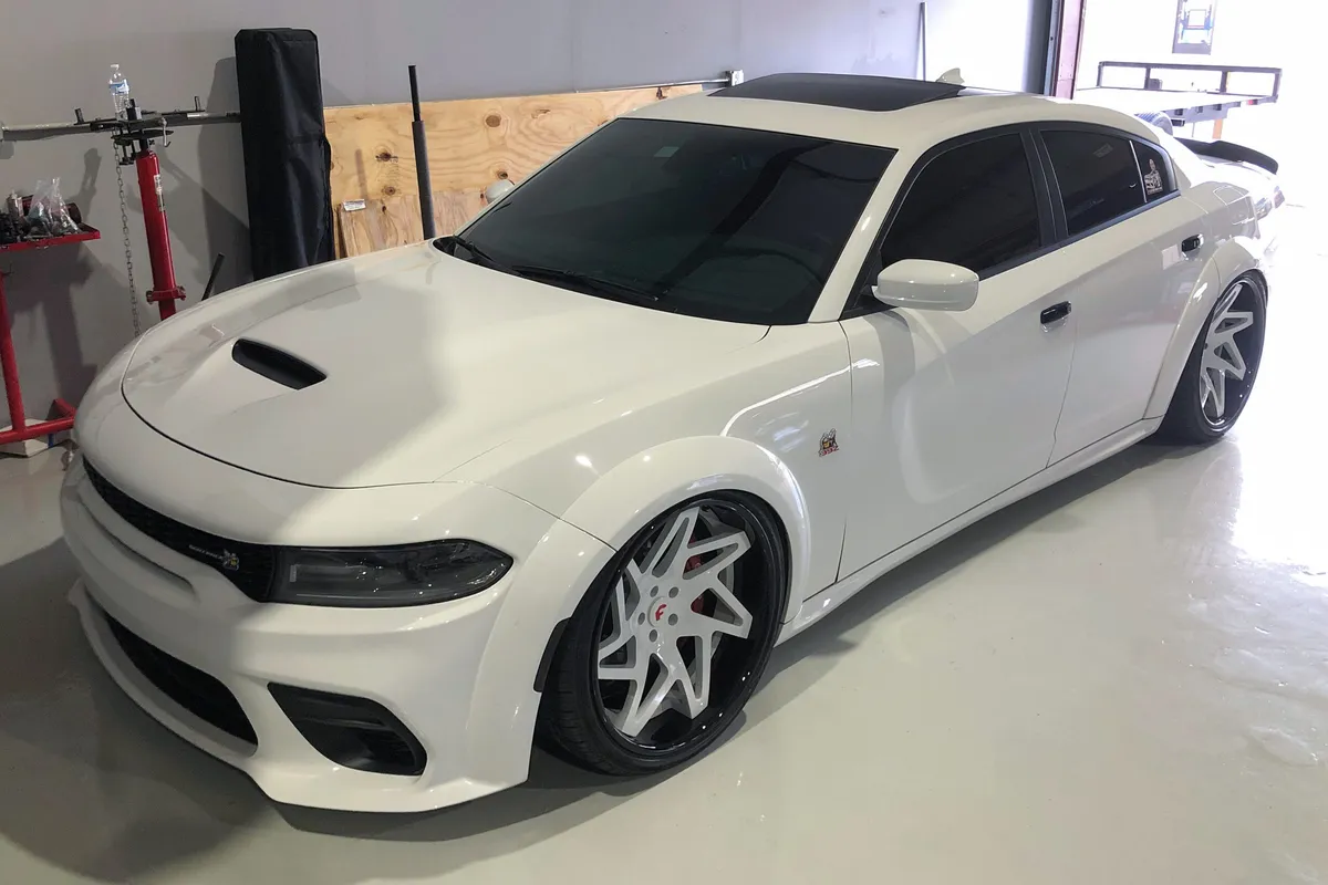 Dodge Charger on Forgiato Finestro-ECL wheels