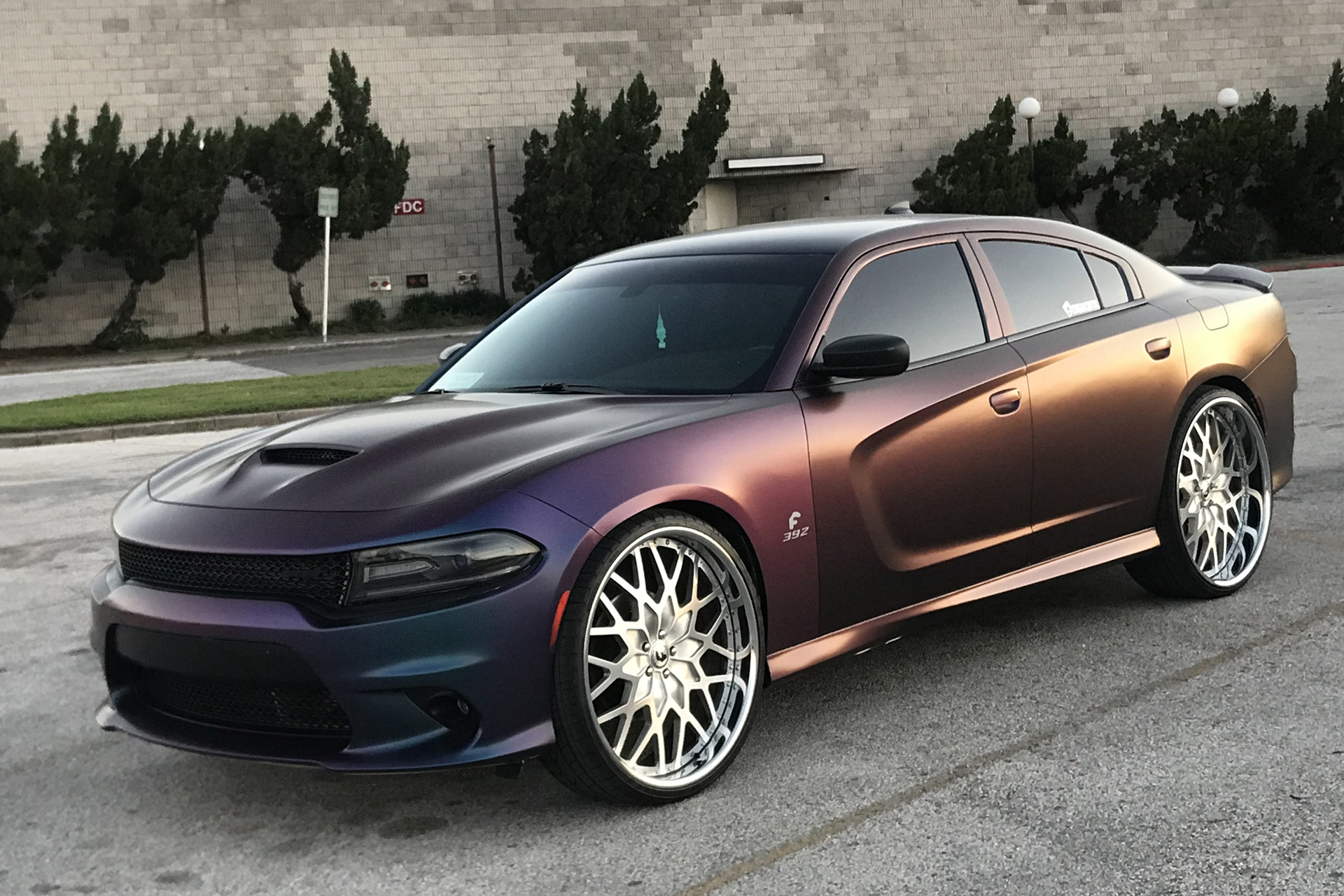 Charger on Niddo-B