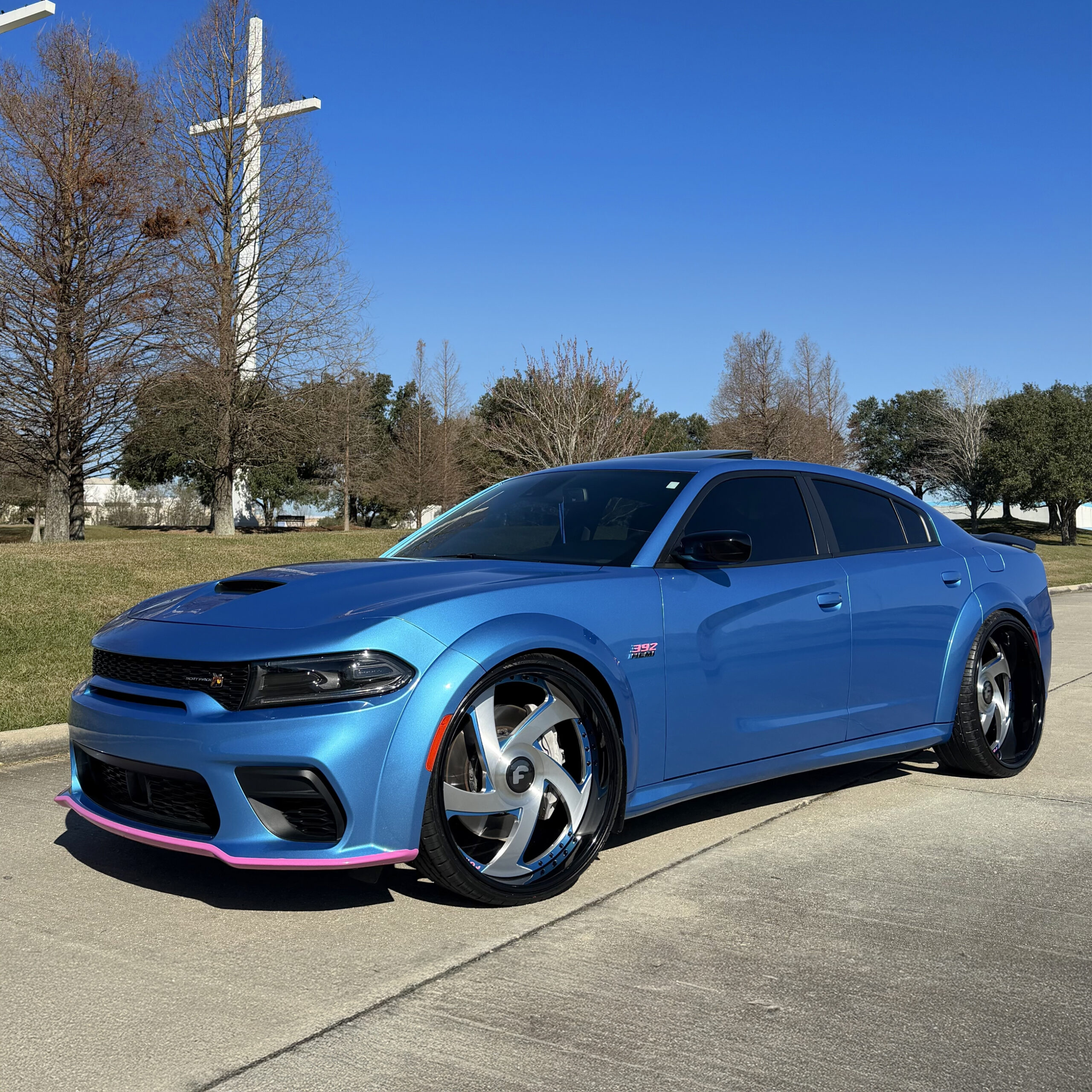 Charger on Sr01